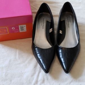 Size 6 Isaac Mizrahi for Target kitten heels